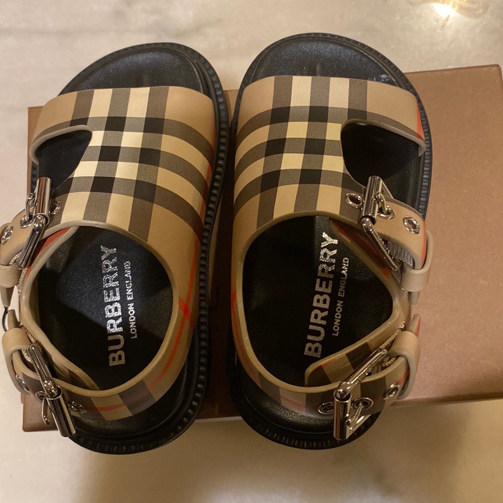 Vintage Check Leather Buckled Sandals